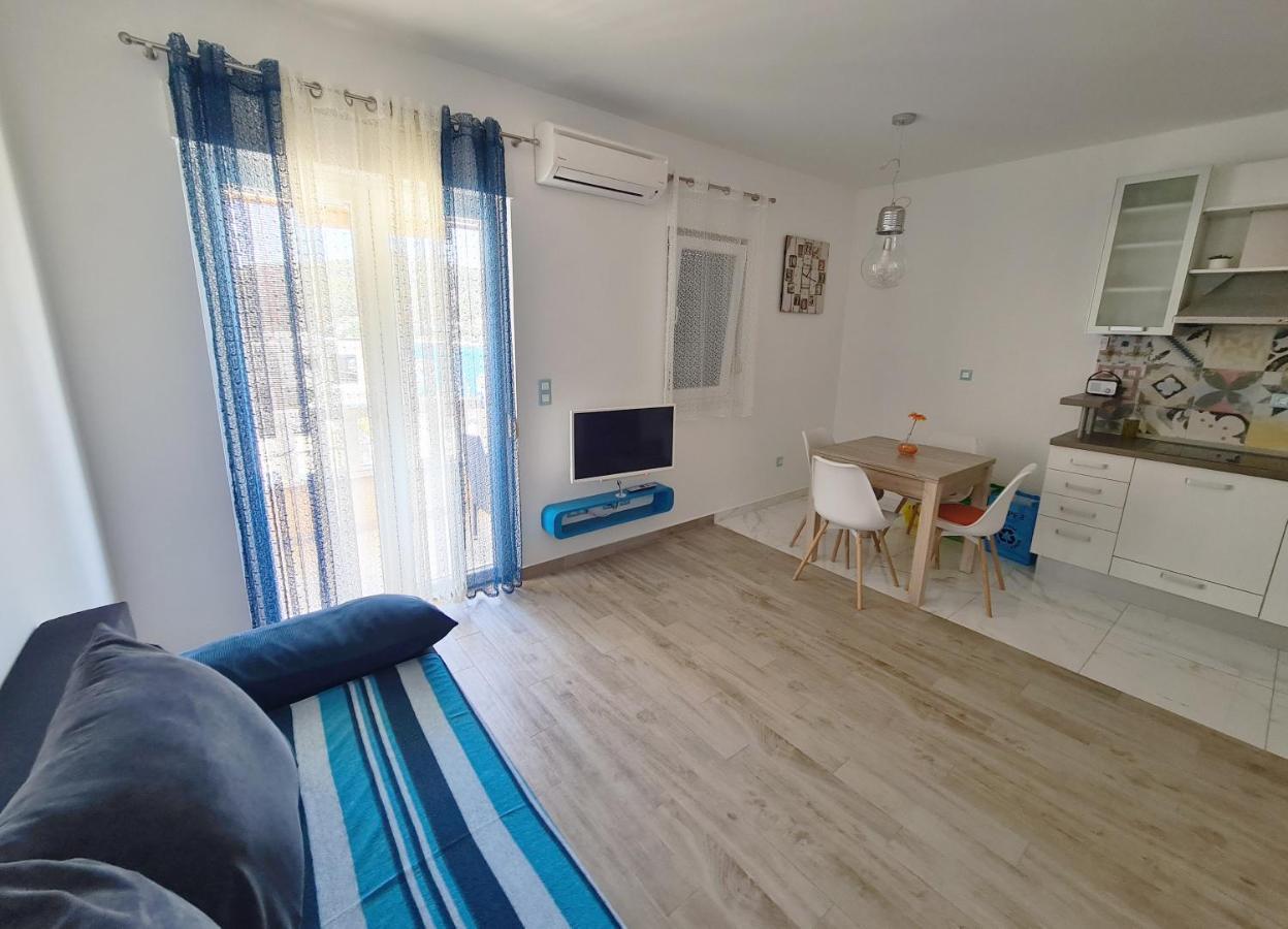 Apartment Punta Seget Vranjica Exterior photo