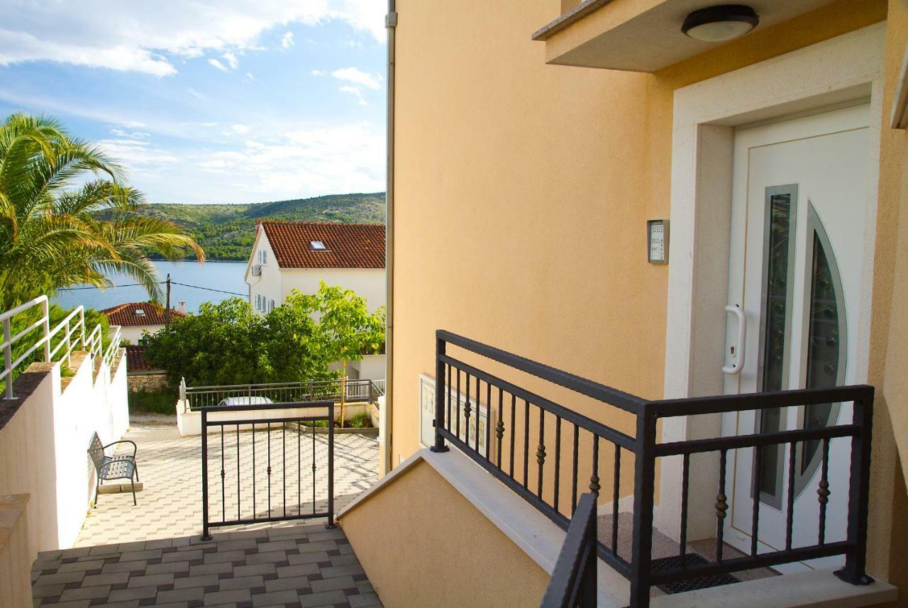 Apartment Punta Seget Vranjica Exterior photo