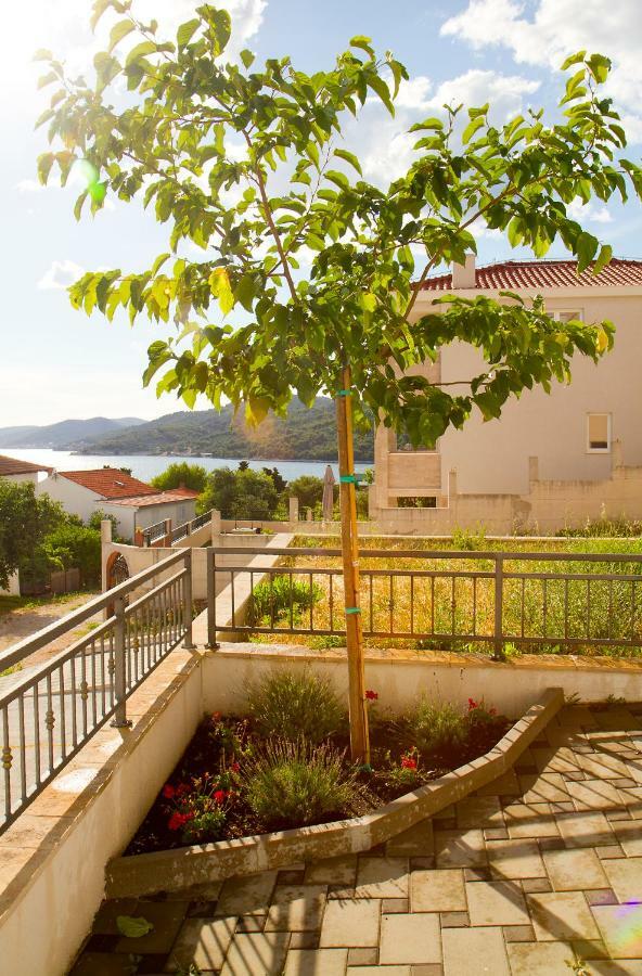 Apartment Punta Seget Vranjica Exterior photo