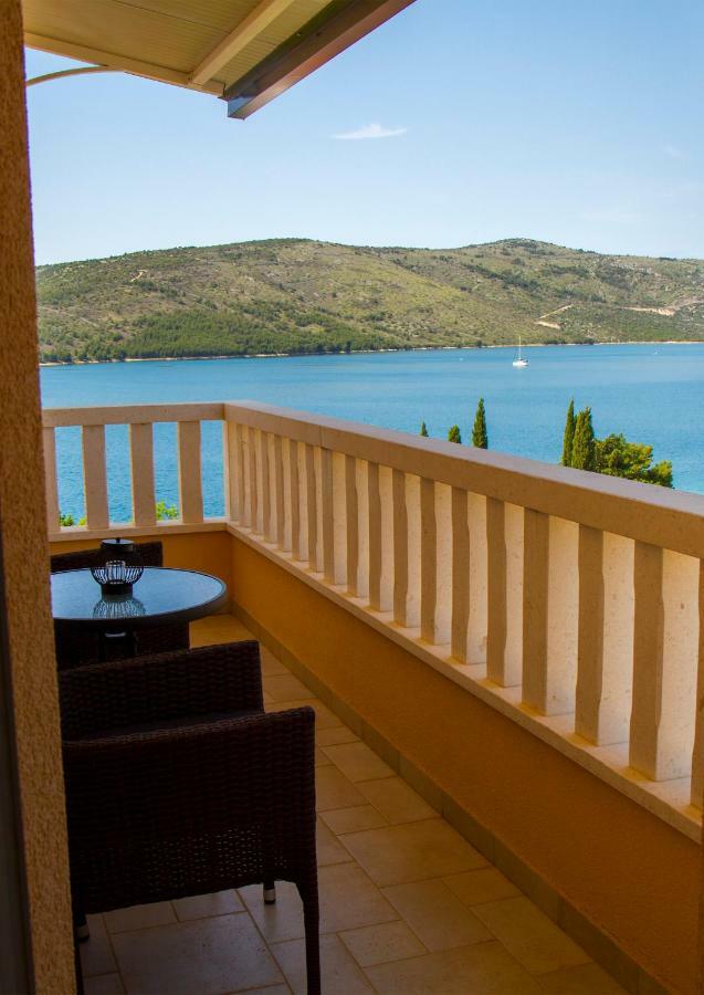 Apartment Punta Seget Vranjica Exterior photo